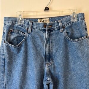 L.L. Bean Light Blue Denim Classic Fit 33x28 Jeans